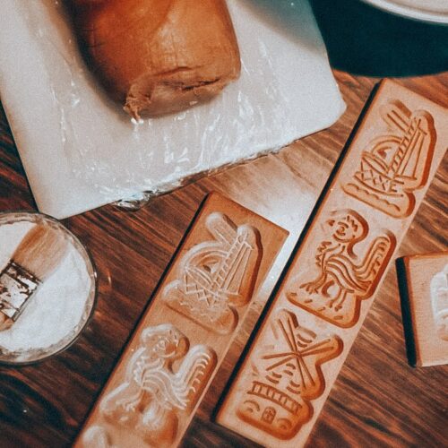 Pâte et planches à spéculoos